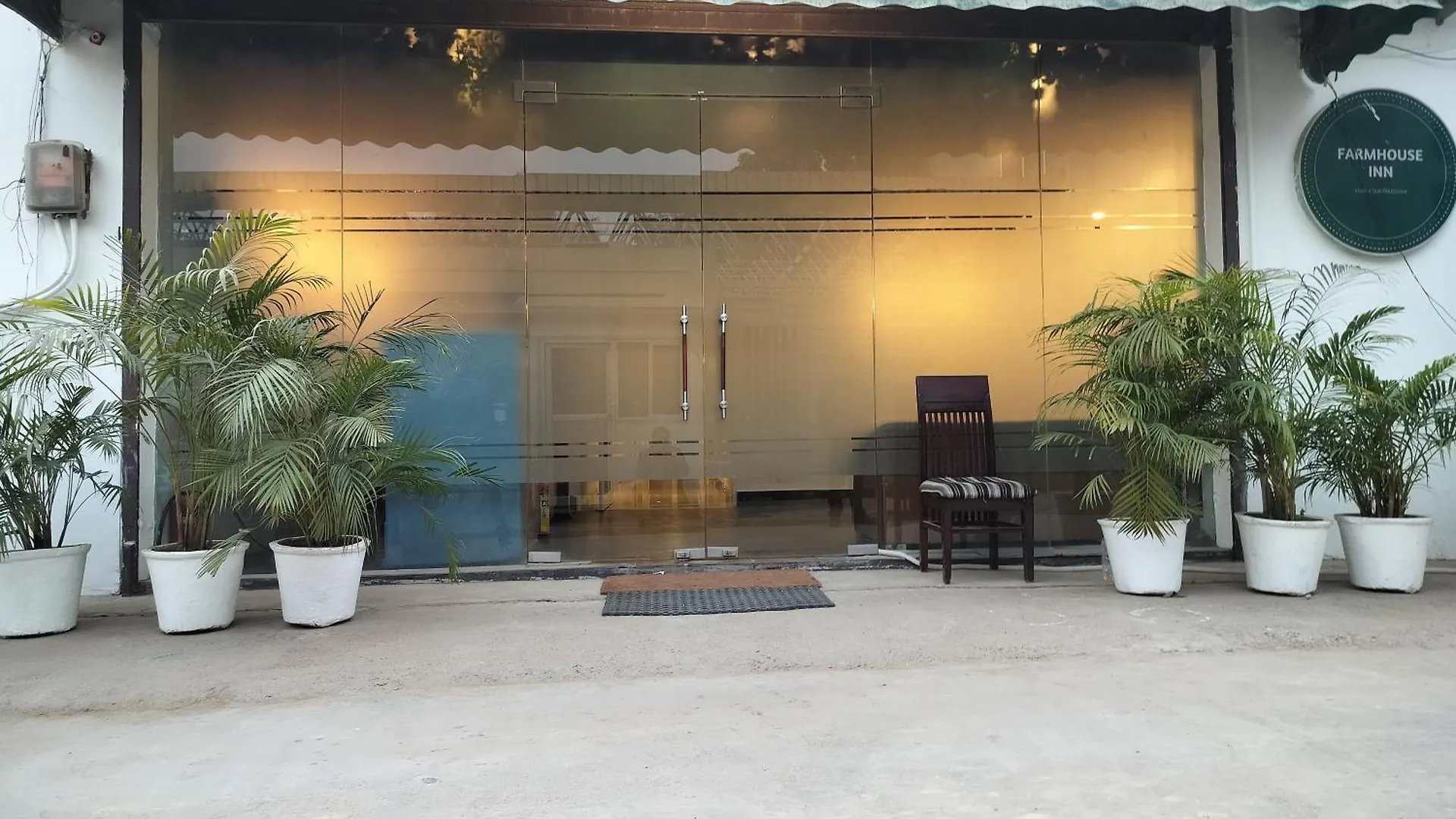 Farmhouse Inn Nh8 - Near Igi Airport Delhi Gasthuis New Delhi