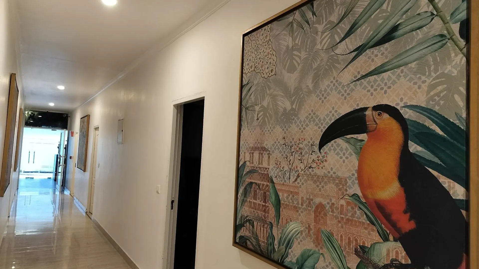 Gasthuis Farmhouse Inn Nh8 - Near Igi Airport Delhi