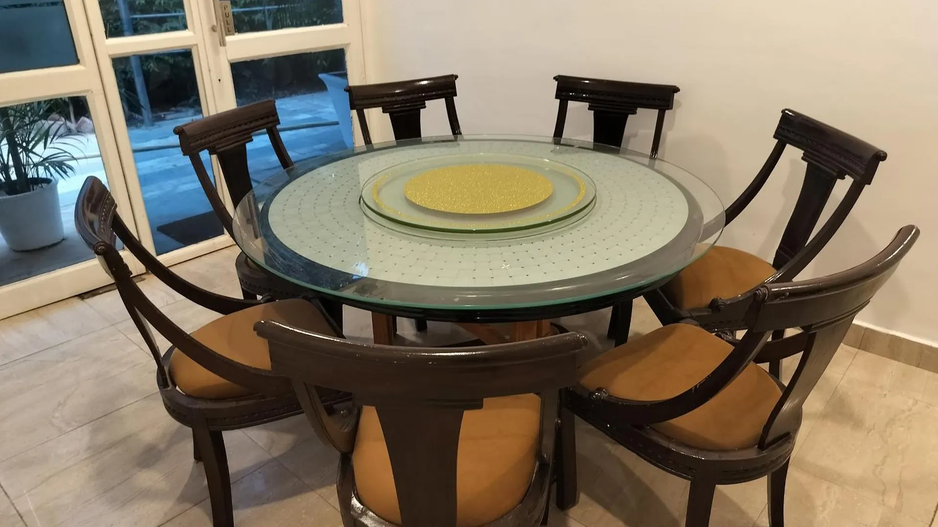 Gasthuis Farmhouse Inn Nh8 - Near Igi Airport Delhi India