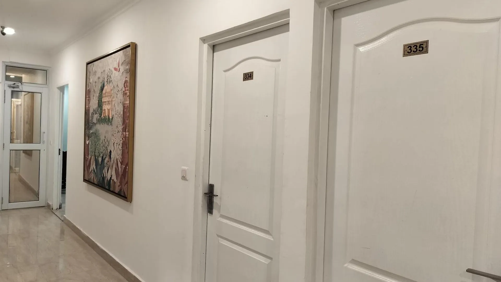 Farmhouse Inn Nh8 - Near Igi Airport Delhi Gasthuis New Delhi
