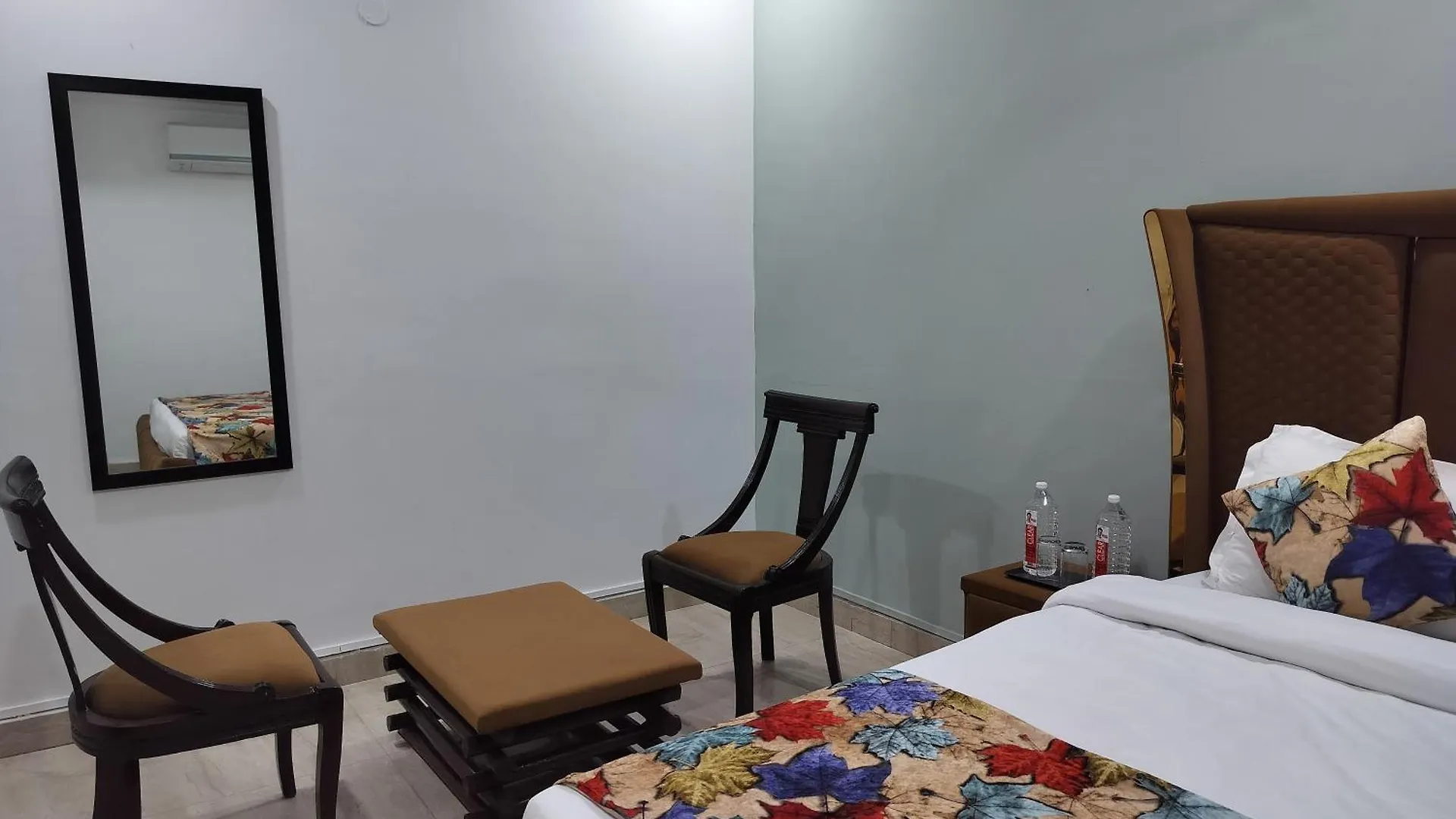Farmhouse Inn Nh8 - Near Igi Airport Delhi 0*, New Delhi India