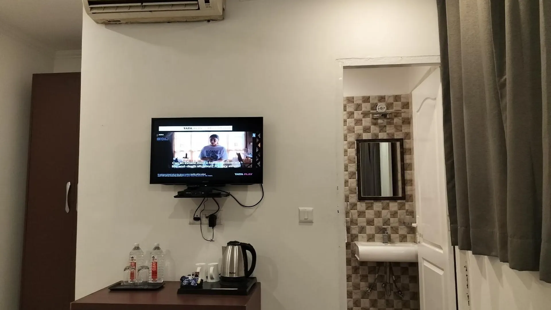 Farmhouse Inn Nh8 - Near Igi Airport Delhi India