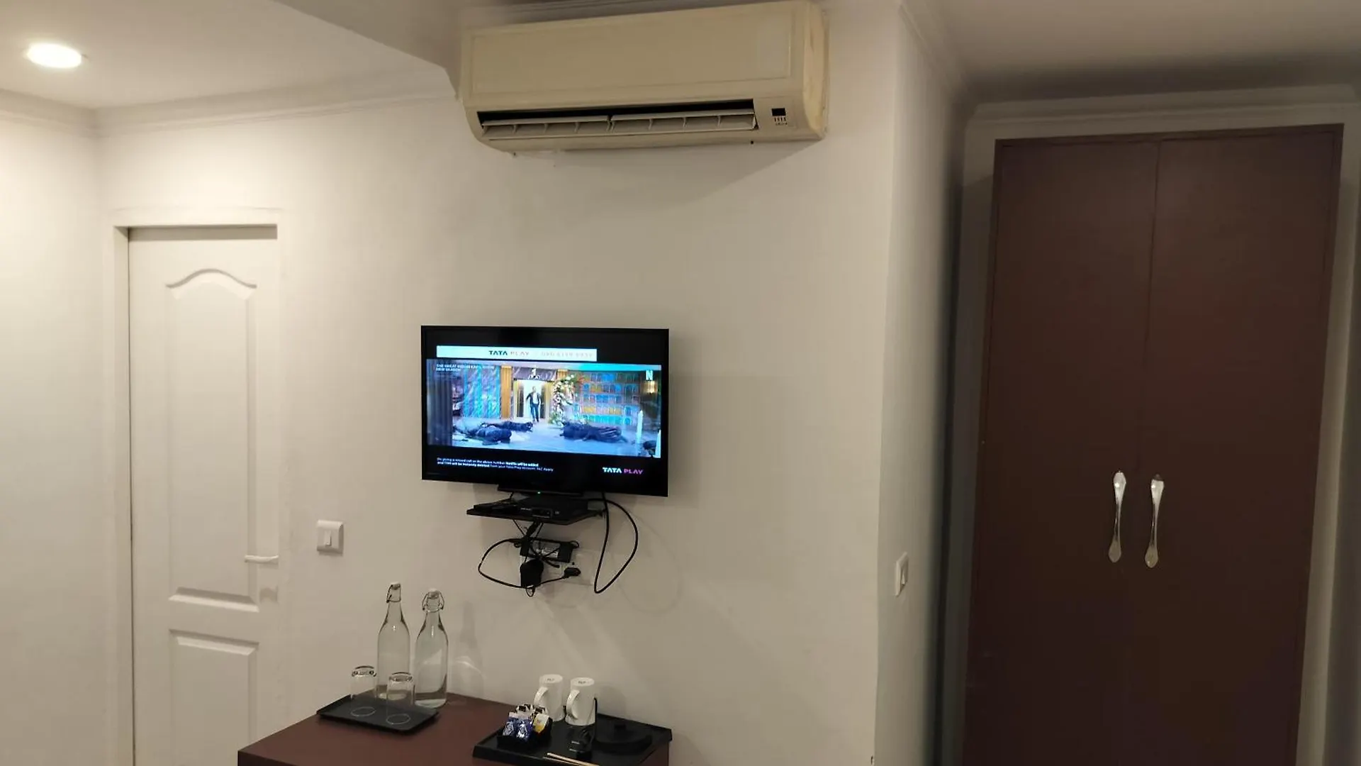 Farmhouse Inn Nh8 - Near Igi Airport Delhi India
