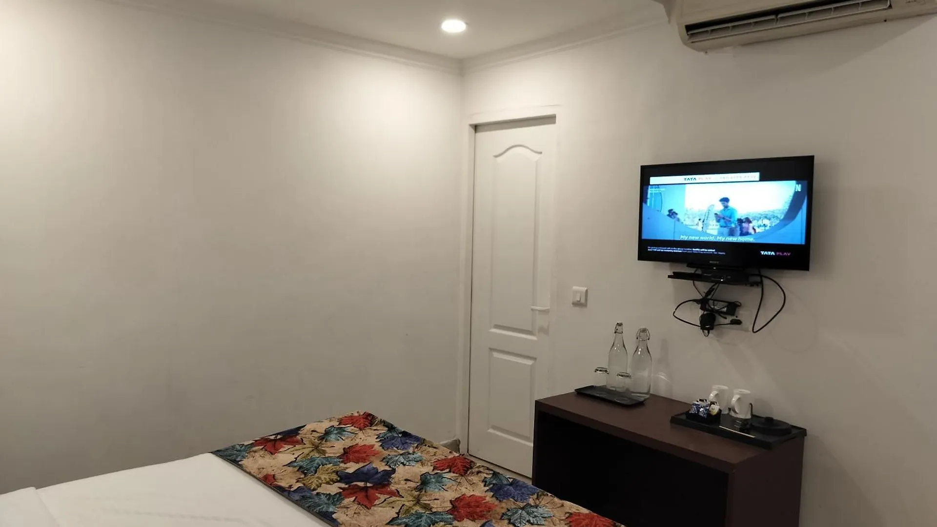 Farmhouse Inn Nh8 - Near Igi Airport Delhi New Delhi